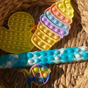 BUNDLE of FIDGET TOYS!!